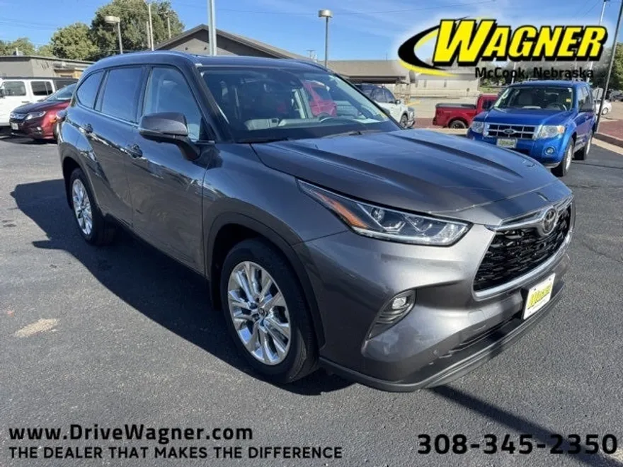 2023 Toyota Highlander Limited photo 1