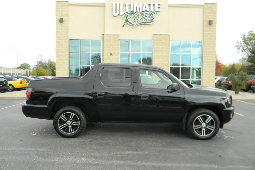 2014 Honda Ridgeline Sport photo 1