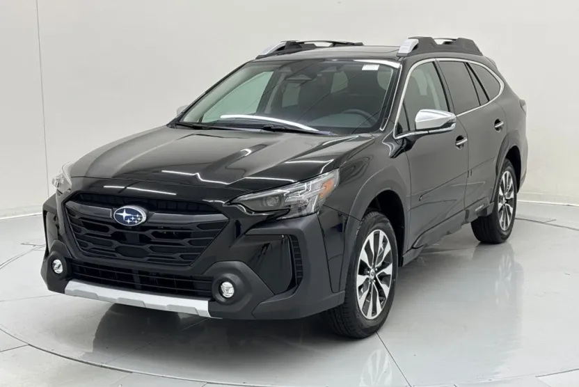 2025 Subaru Outback Touring photo 1