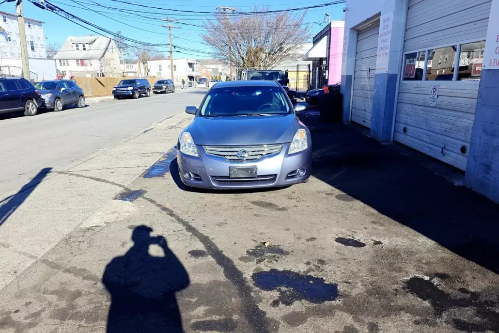 2010 Nissan Altima 2.5 S photo 1