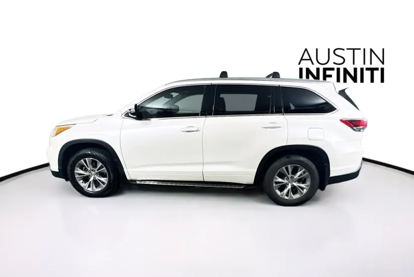 2015 Toyota Highlander Base Hybrid photo 1