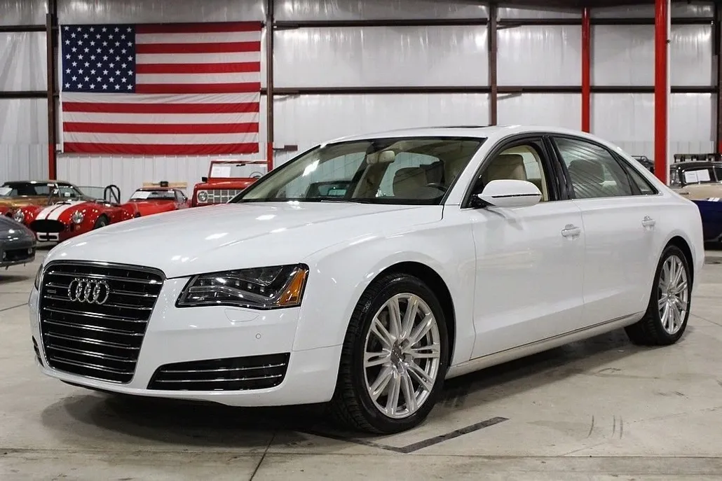 2012 Audi A8 L photo 1