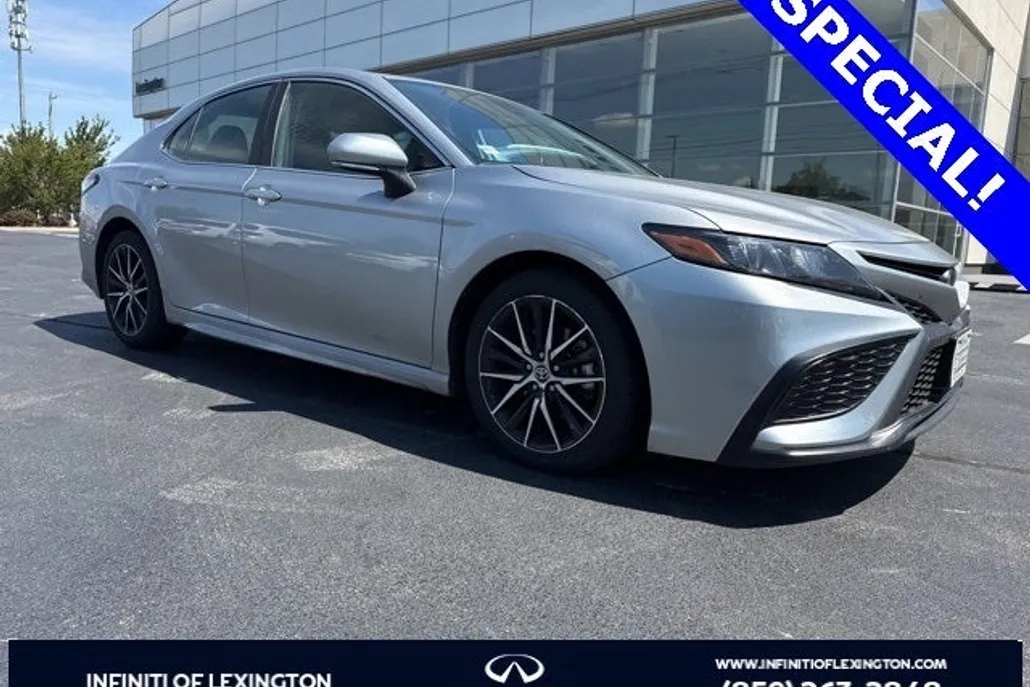 2023 Toyota Camry Base photo 1