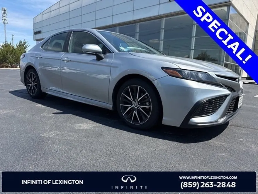 2023 Toyota Camry Base photo 1