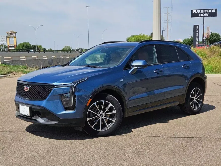 2025 Cadillac XT4 Sport photo 1