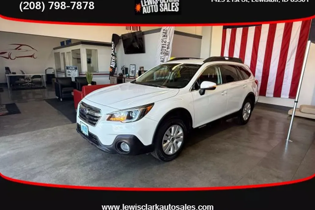 2018 Subaru Outback 2.5i Premium photo 1