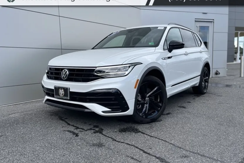 2024 Volkswagen Tiguan SE R-Line Black photo 1