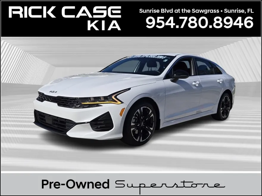 2024 Kia K5 GT-Line photo 1