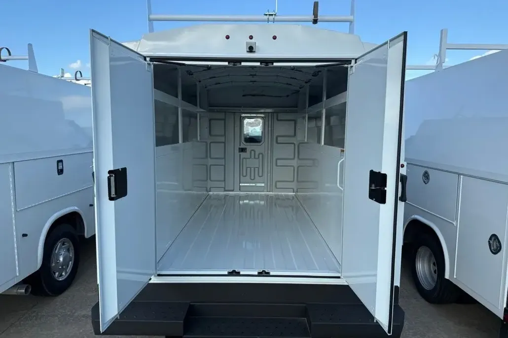 2026 Ford E-350 Base photo 1