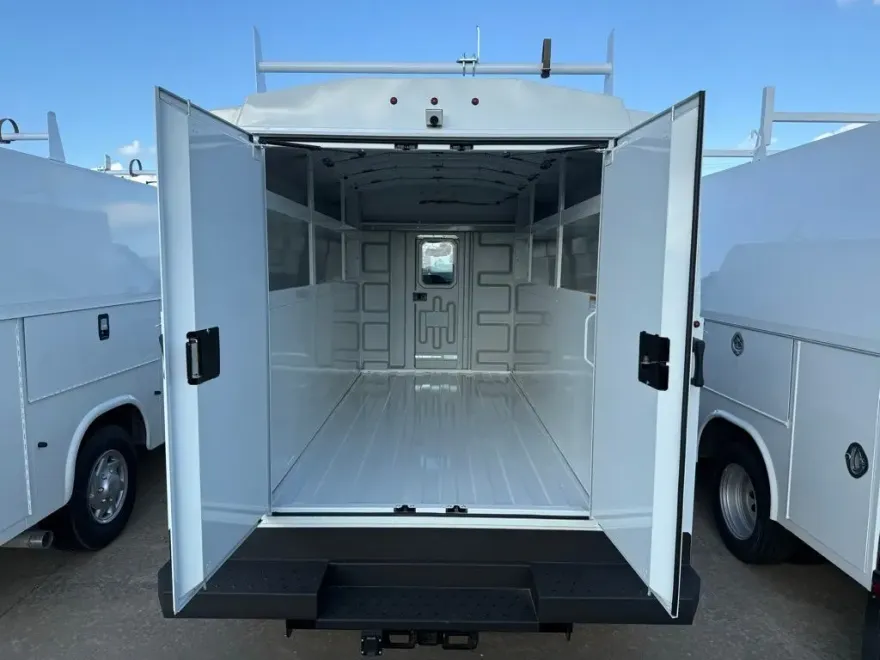 2026 Ford E-350 Base photo 1