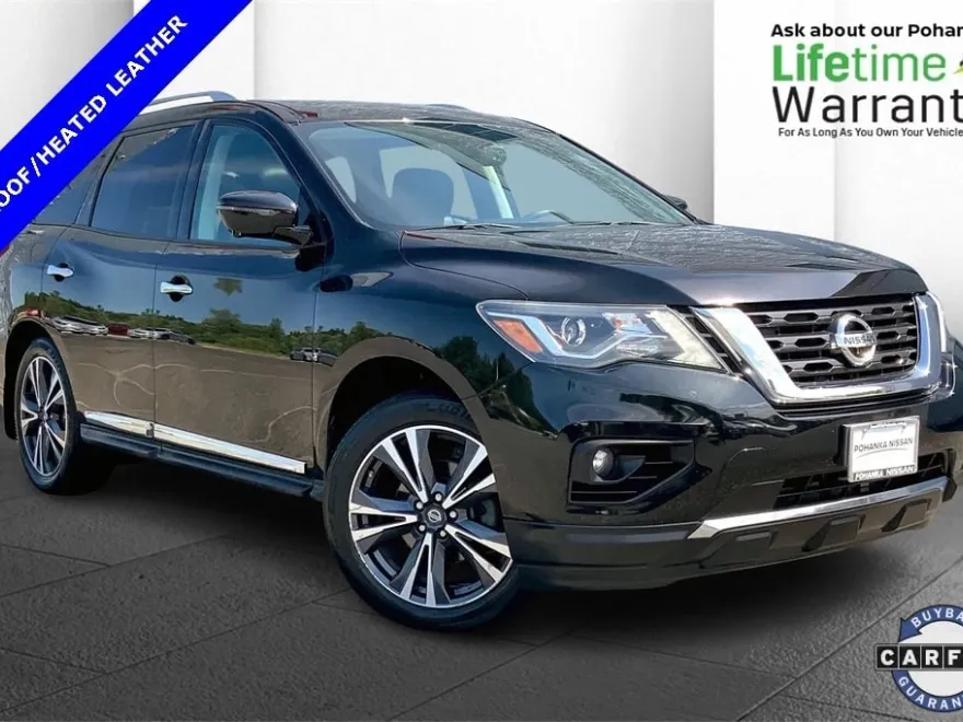 2017 Nissan Pathfinder Platinum photo 1