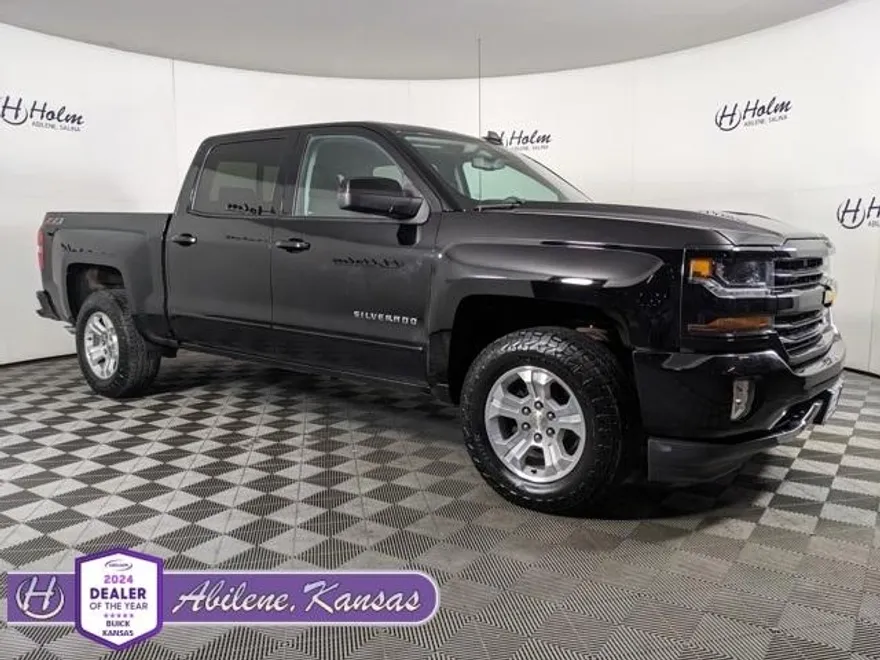 2018 Chevrolet Silverado 1500 LT photo 1