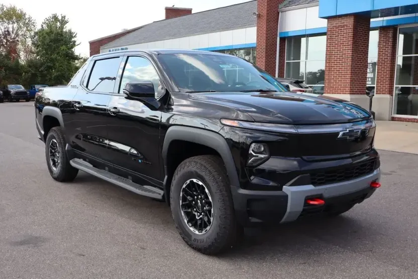2026 Chevrolet Silverado EV Trail Boss photo 1