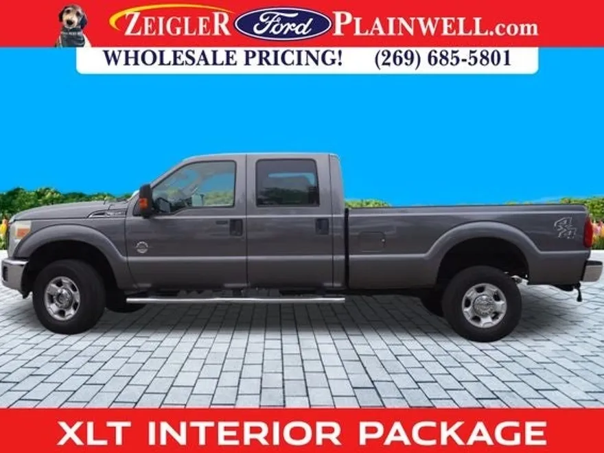 2011 Ford F-350 XLT photo 1