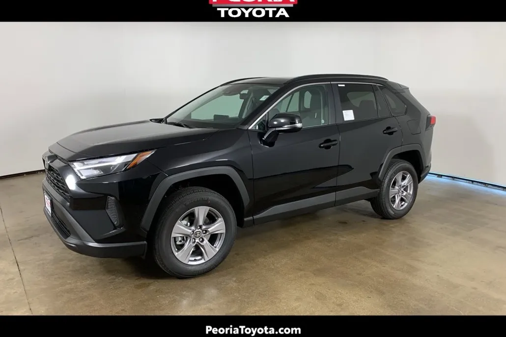 2025 Toyota RAV4 XLE photo 1