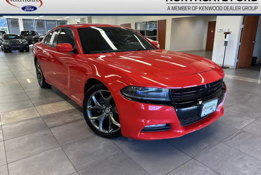 2015 Dodge Charger R/T photo 1