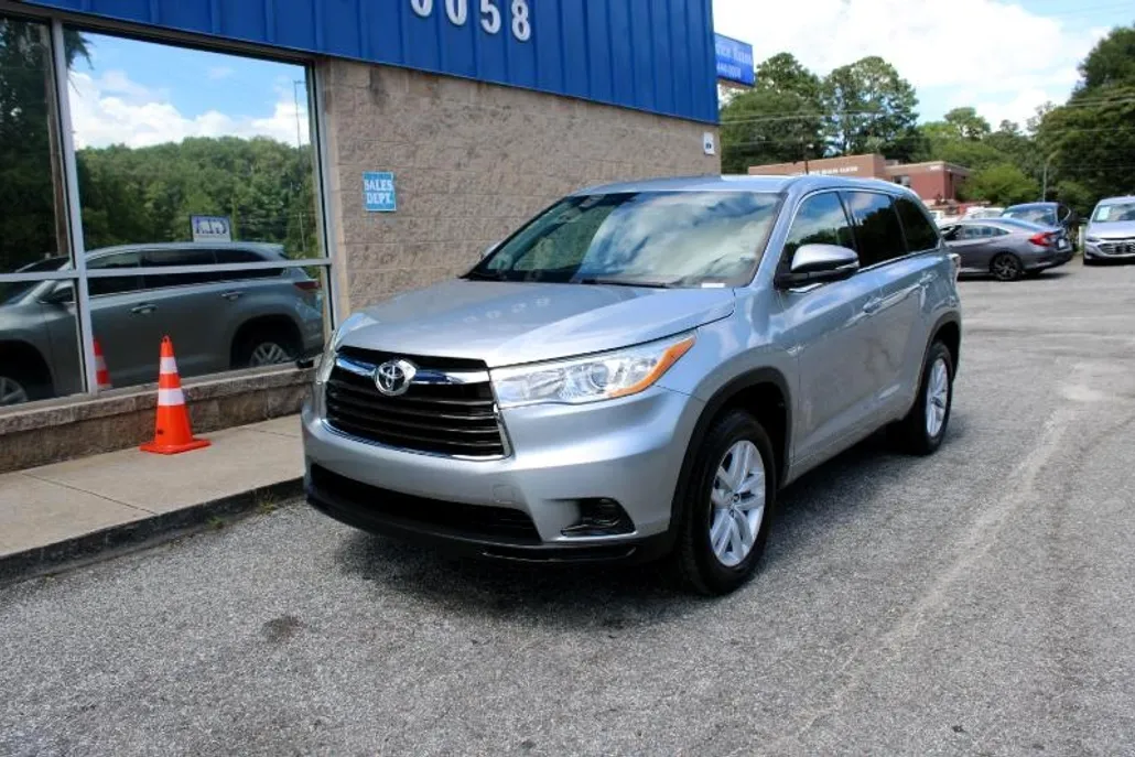 2014 Toyota Highlander LE photo 1