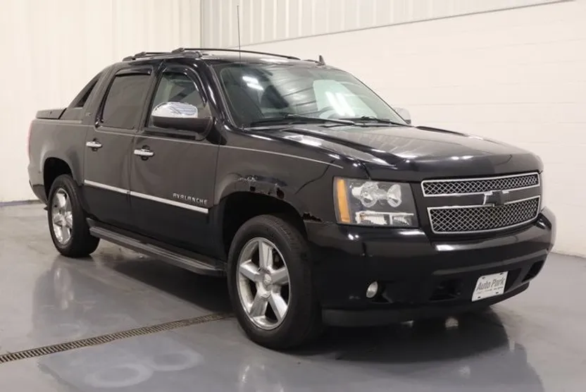 2012 Chevrolet Avalanche LTZ photo 1
