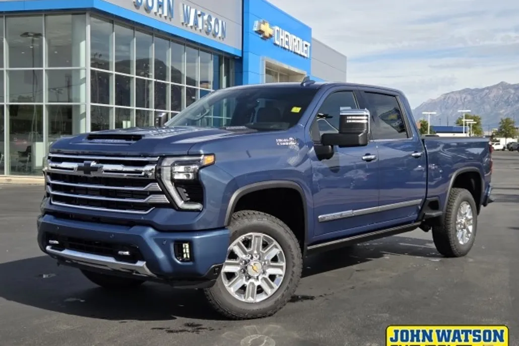 2025 Chevrolet Silverado 3500HD High Country photo 1