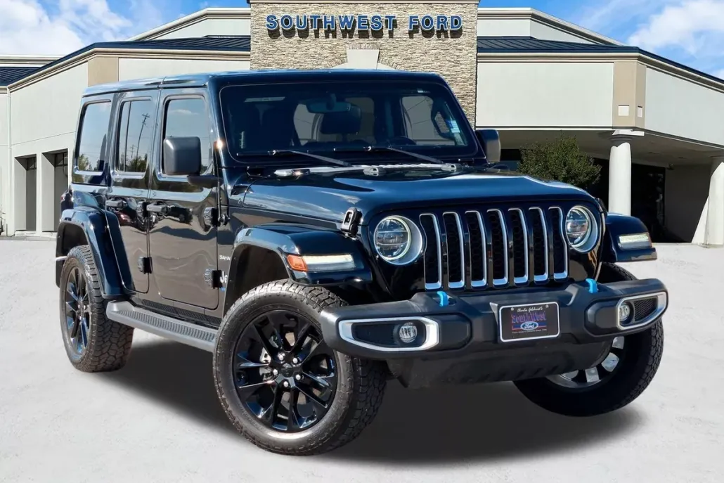 2022 Jeep Wrangler Unlimited Sahara 4xe photo 1