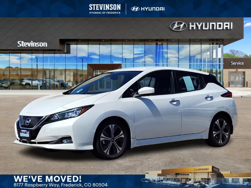 2021 Nissan Leaf SV photo 1