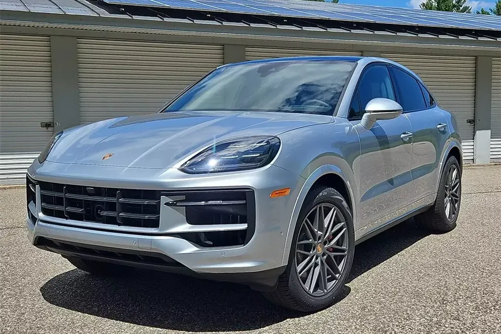 2025 Porsche Cayenne Coupe S photo 1