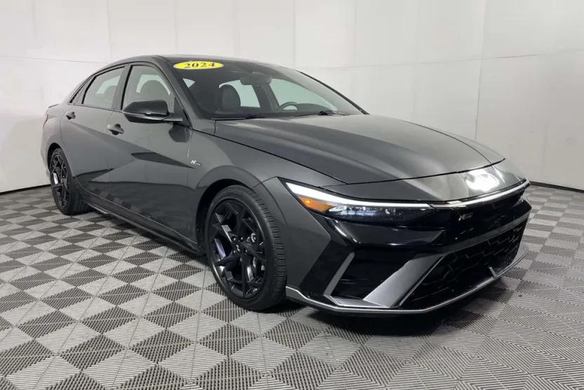 2024 Hyundai Elantra N Line photo 1