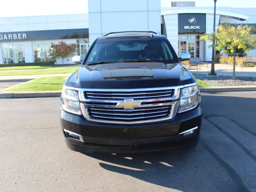 2018 Chevrolet Suburban Premier photo 1