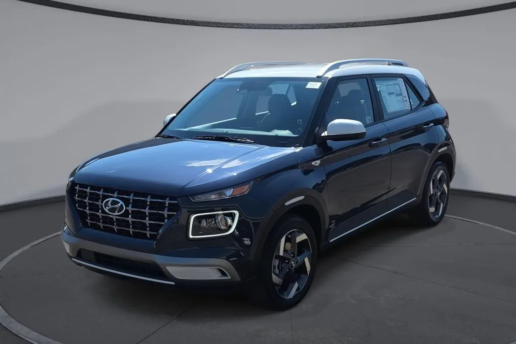2025 Hyundai Venue Limited photo 1