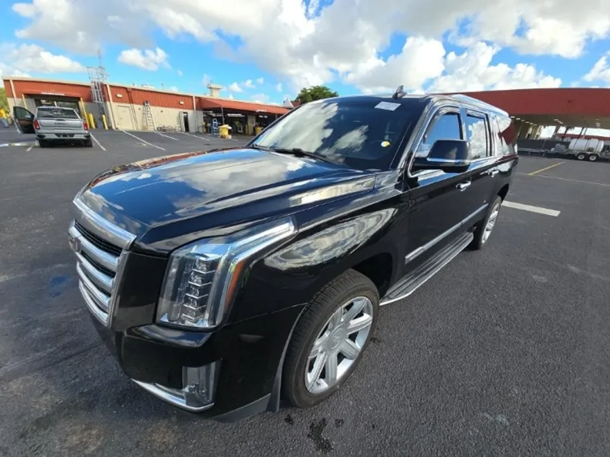 2019 Cadillac Escalade ESV Luxury photo 1