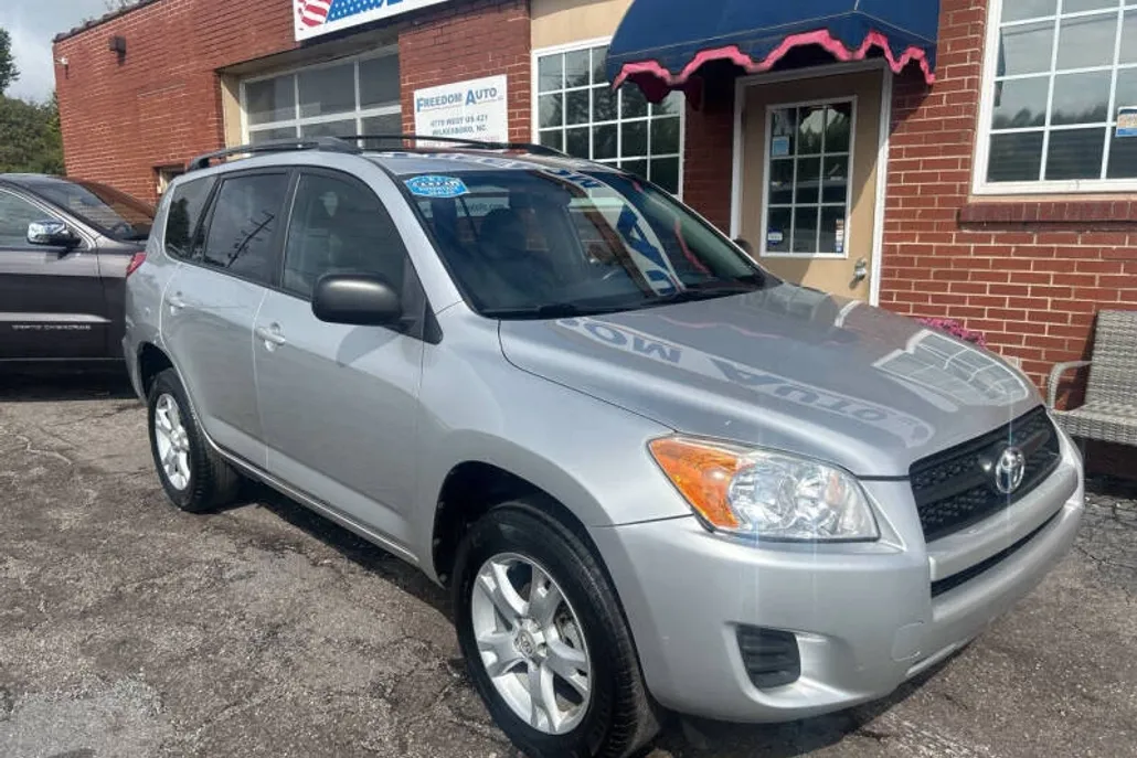 2012 Toyota RAV4 Base photo 1