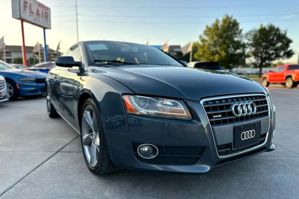 2010 Audi A5 Quattro Premium Plus photo 1