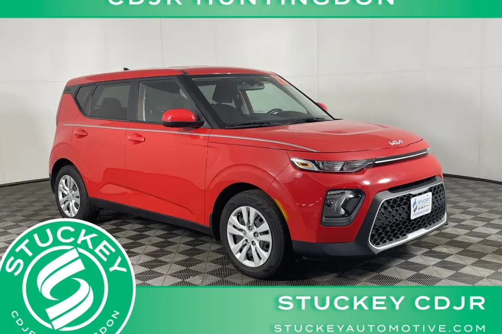 2022 Kia Soul LX photo 1