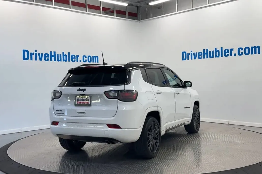2022 Jeep Compass High Altitude photo 1