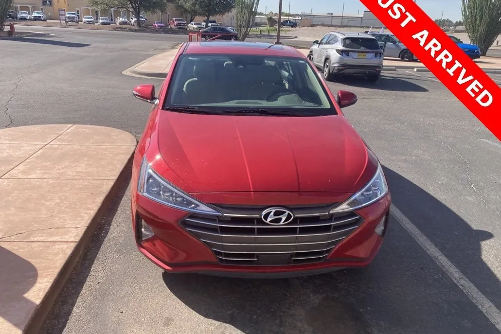 2020 Hyundai Elantra Limited photo 1