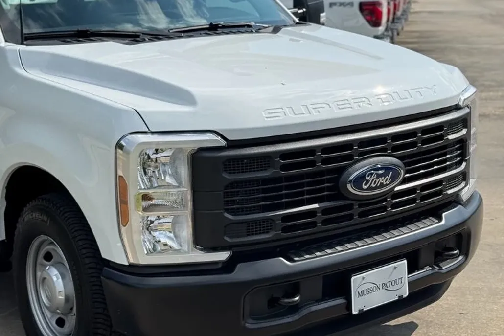 2026 Ford F-350 photo 1