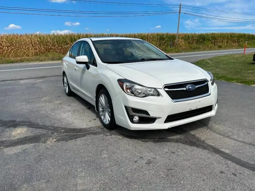 2016 Subaru Impreza 2.0i Premium photo 1