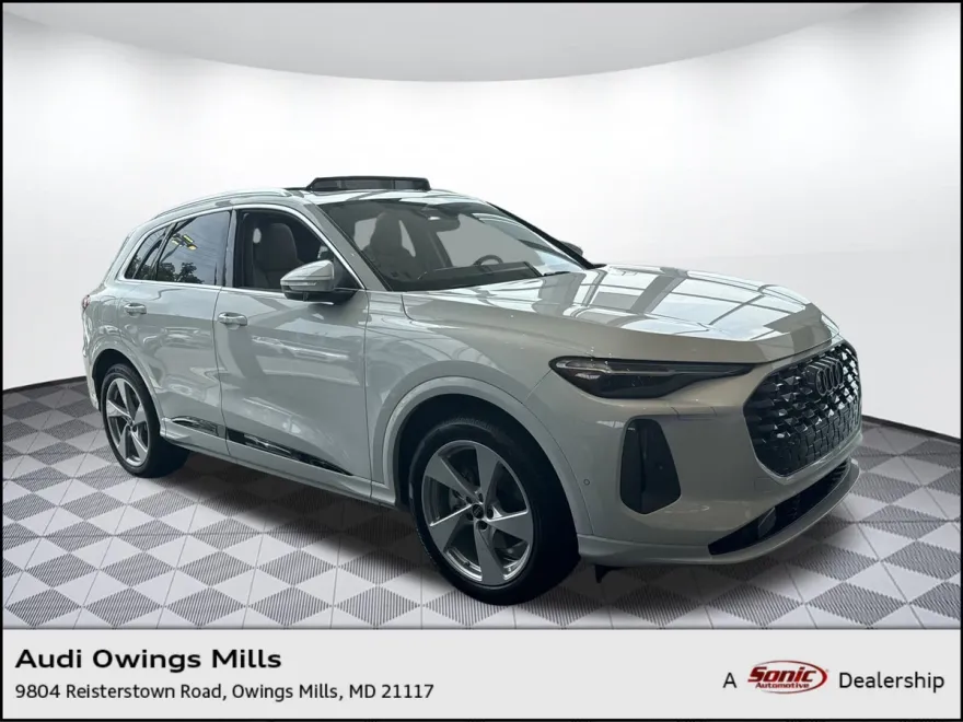 2025 Audi Q5 2.0T Prestige photo 1