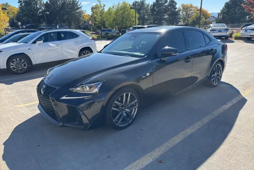 2018 Lexus IS 350 F SPORT photo 1