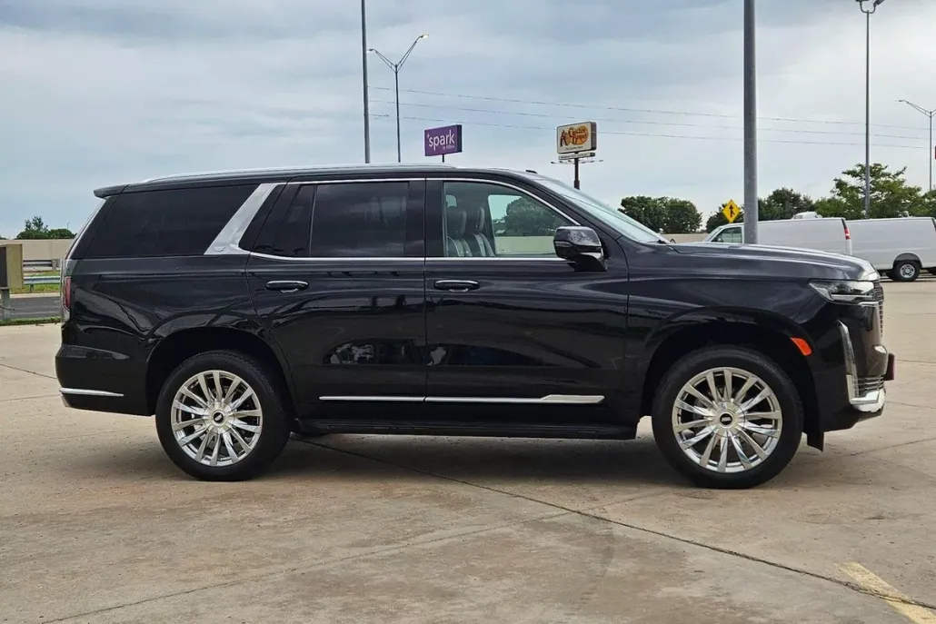 2024 Cadillac Escalade Premium Luxury photo 1