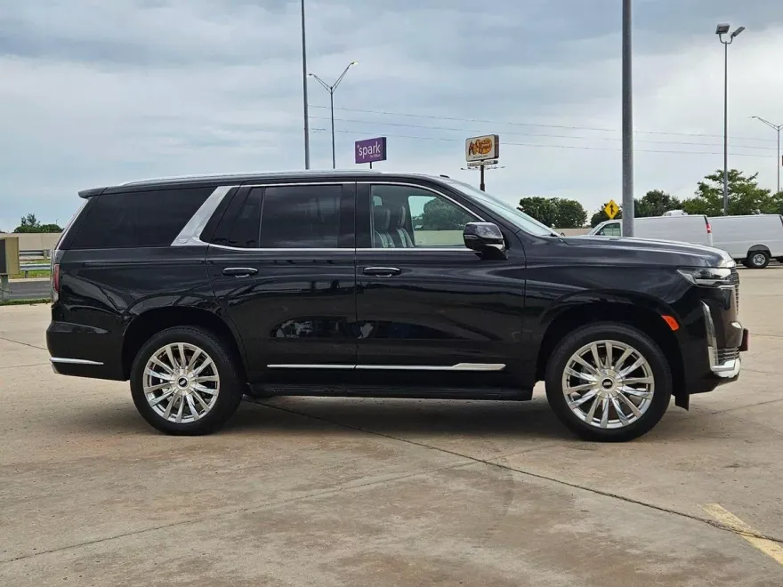 2024 Cadillac Escalade Premium Luxury photo 1