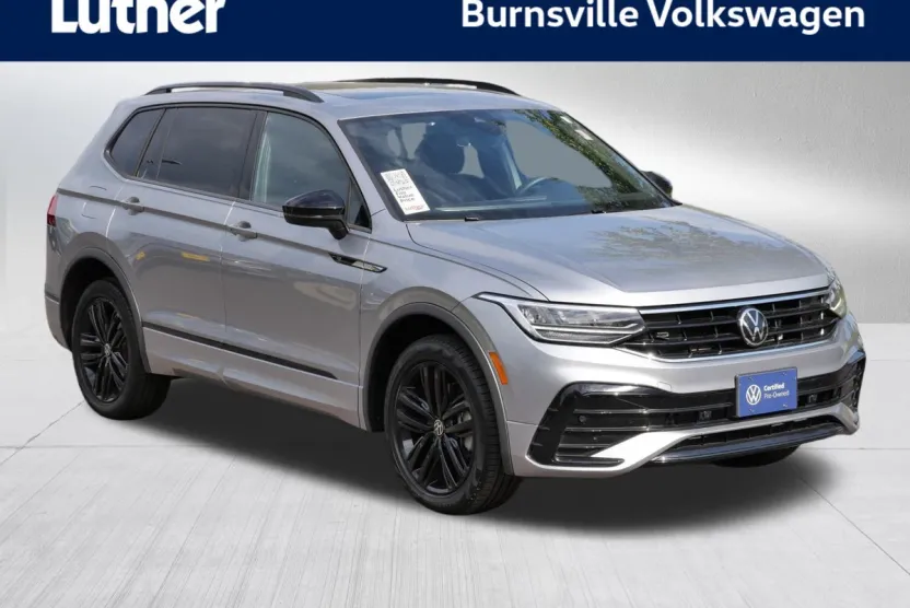 2022 Volkswagen Tiguan SE R-Line Black photo 1