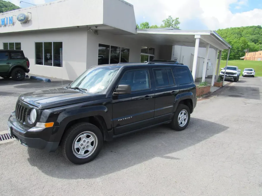 2015 Jeep Patriot Sport photo 1