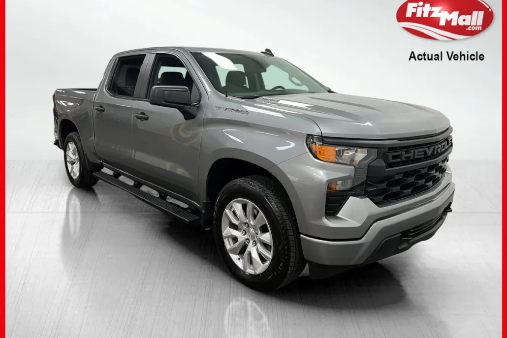2024 Chevrolet Silverado 1500 Custom photo 1