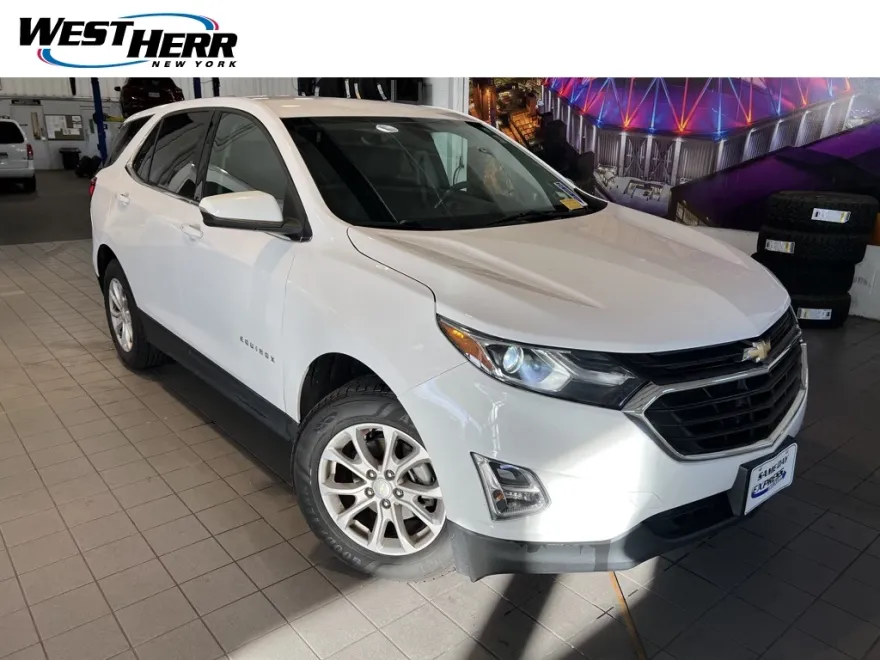 2018 Chevrolet Equinox LT photo 1