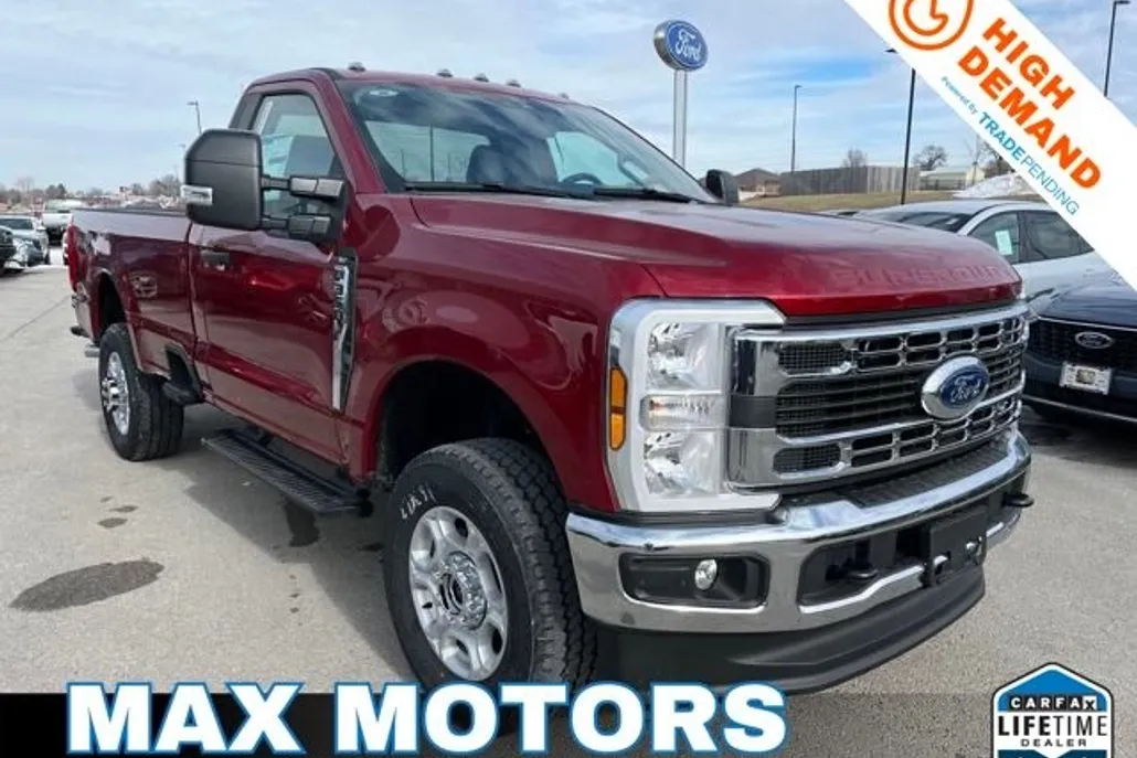 2025 Ford F-350 XLT photo 1
