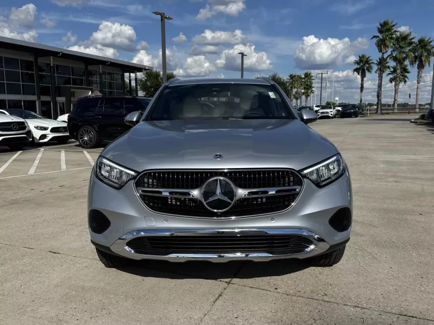 2026 Mercedes Benz GLC 300 4MATIC photo 1