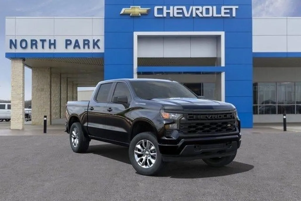 2024 Chevrolet Silverado 1500 Custom photo 1