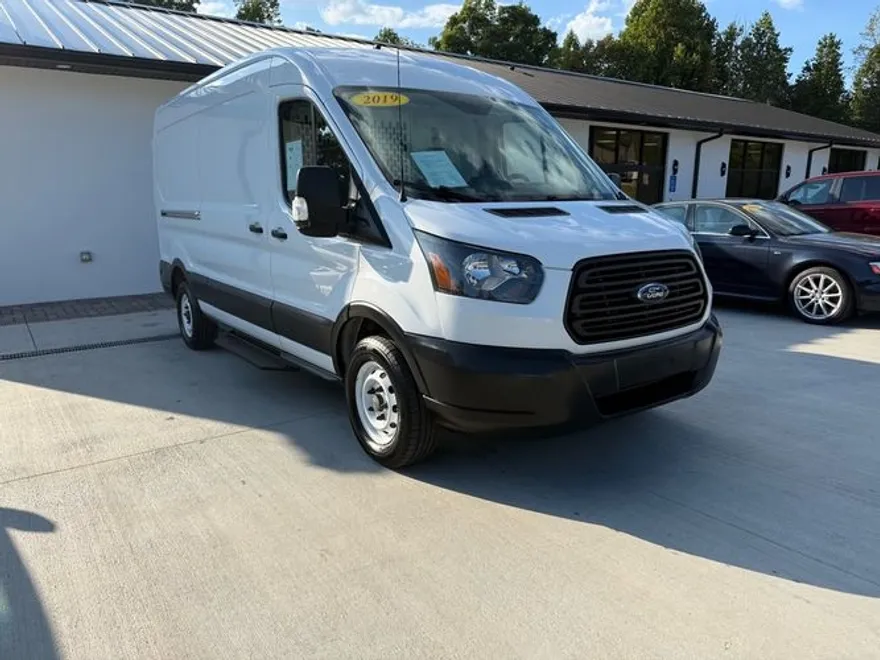 2019 Chevrolet Express LS 3500 photo 1