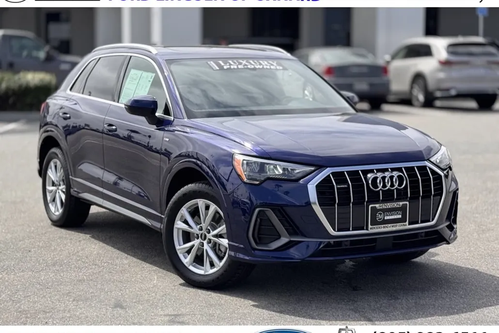 2022 Audi Q3 45 TFSI S line Premium photo 1